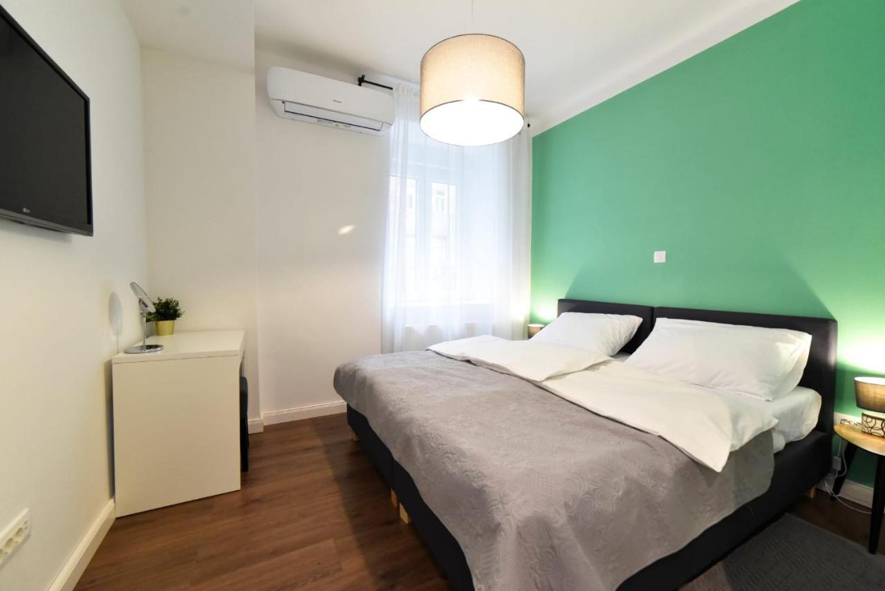 Moin Moin Double Bedroom Suite, Town Centre Загреб Екстериор снимка