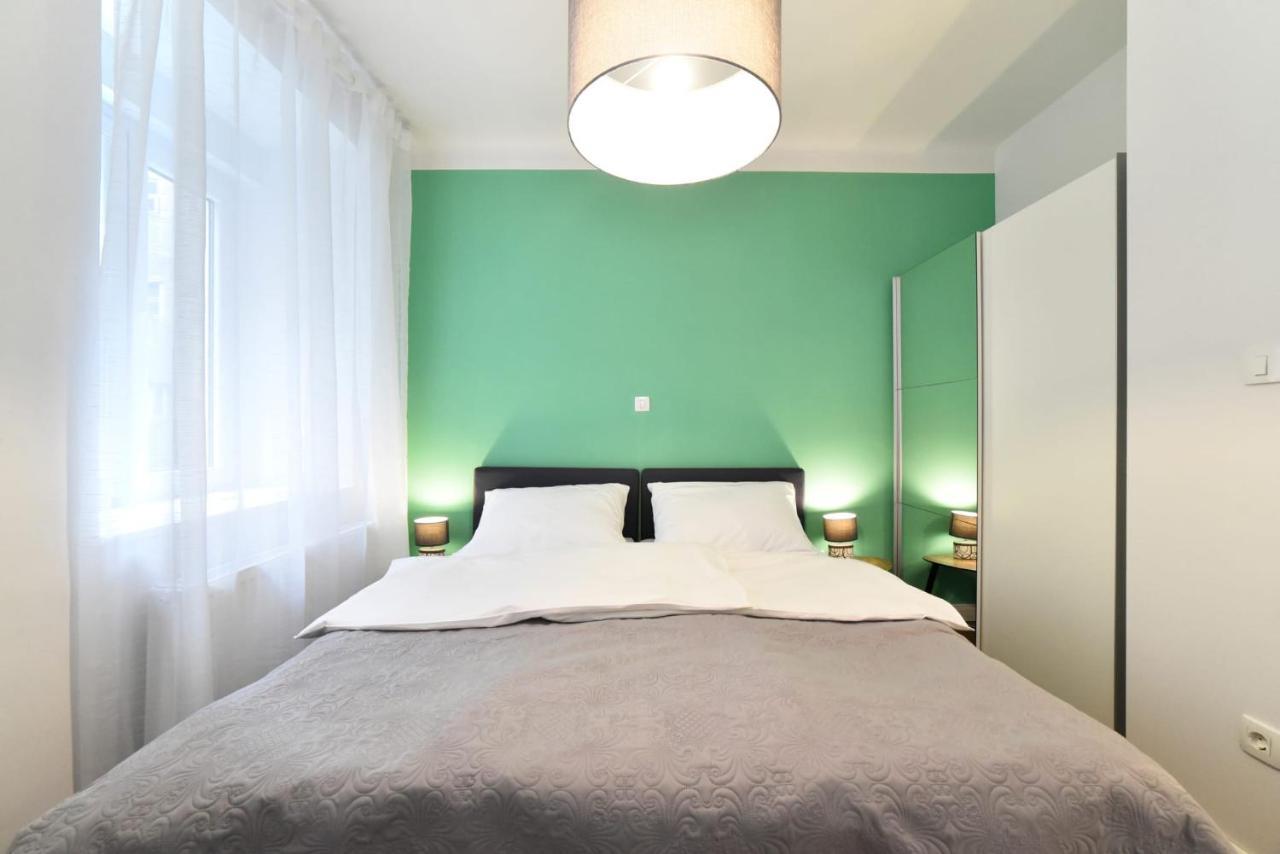 Moin Moin Double Bedroom Suite, Town Centre Загреб Екстериор снимка